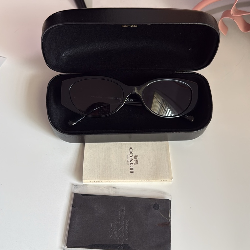 Coach sunglasses HC8353U - Picture 5 of 5